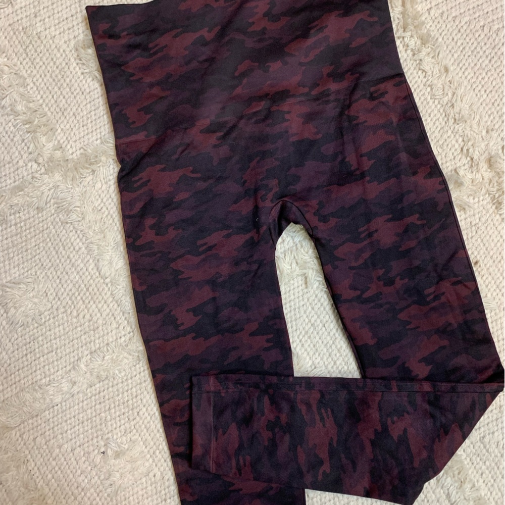 spanx look at me now wine camo leggings size 2x like new!